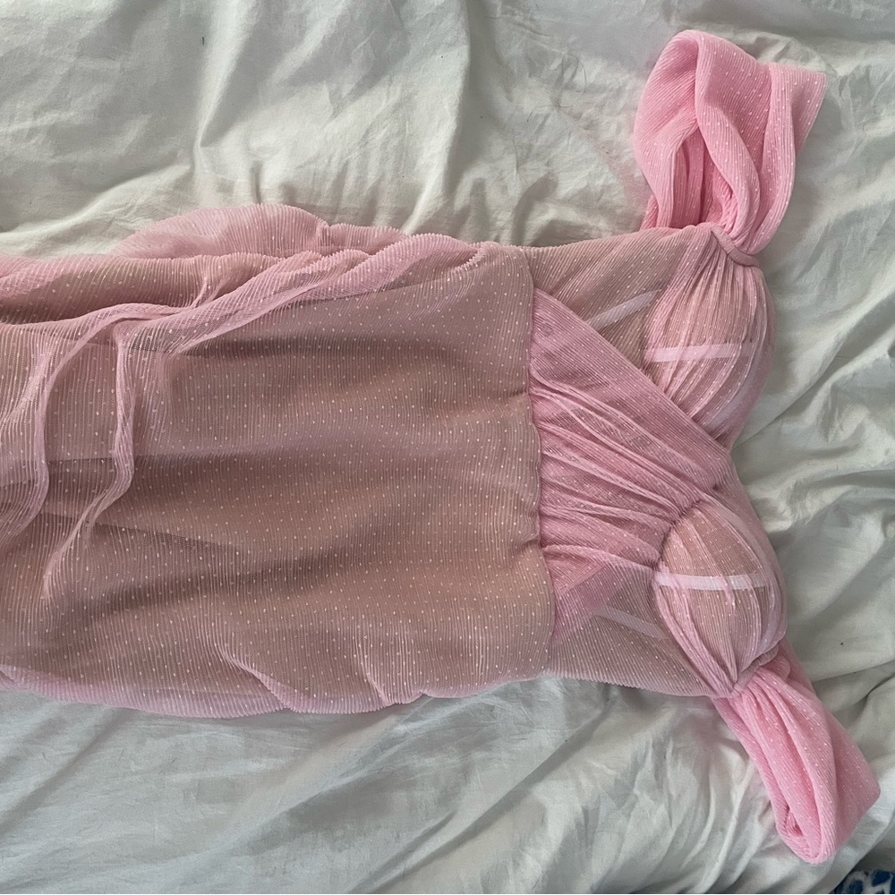 Sexy pink body con dress never worn!